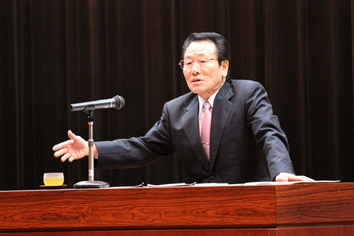 全国初の木造耐火の文化ホールを建設した山形県南陽市の塩田前市長が事例発表