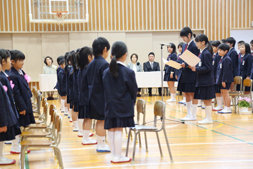 在校生は「これから一緒に楽しく、立派な学校にしていきましょう」と歓迎