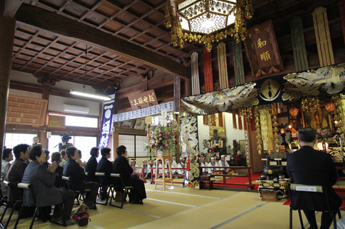 通地区には「青海島鯨墓」や「鯨位牌」、「鯨鯢過去帖」といった形で捕鯨文化が残っている