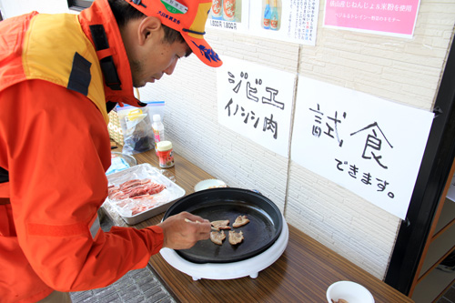 俵山猪鹿工房「想」で捌かれたジビエの試食