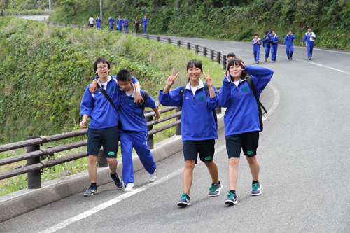 大津緑洋高校日置校舎から約1時間かけて二位ノ浜へ