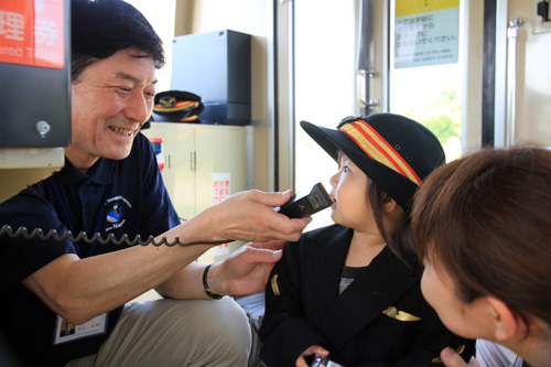 JRの制服を着て車掌体験