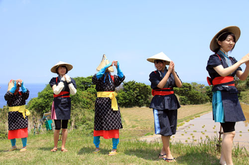 田植え前には豊作を祈願して棚田数え歌が披露