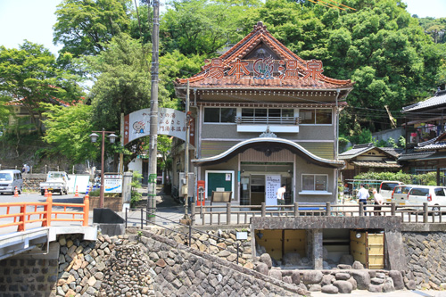 これから本格的な建替工事が行われ、完成は平成31年夏の予定