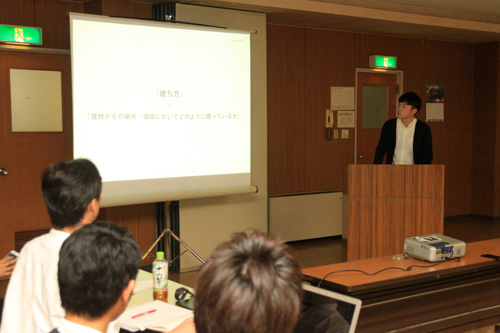 山根建築設計事務所の山根雄高さんによる湯本らしい景観の提案も行われた