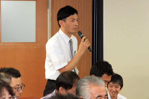 参加者からも質問が相次いだ
