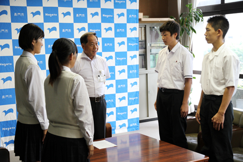 「同じ志を持った全国の選手と交流を深めながら、素晴らしい成績を」と大西市長