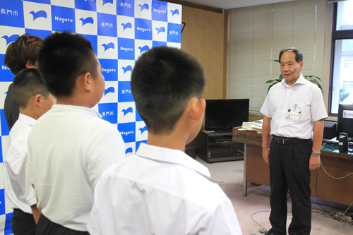 「全国でしっかり友達をつくってきてほしい」と大西市長
