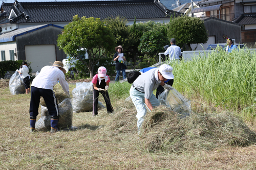 実行委員会ややきとり店経営者、地域住民などが参加