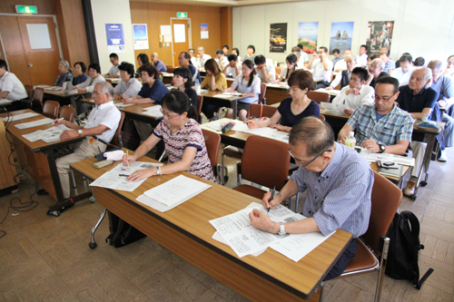 講演では、主に福岡県久留米市の取組「久留米まち旅博覧会」が紹介された