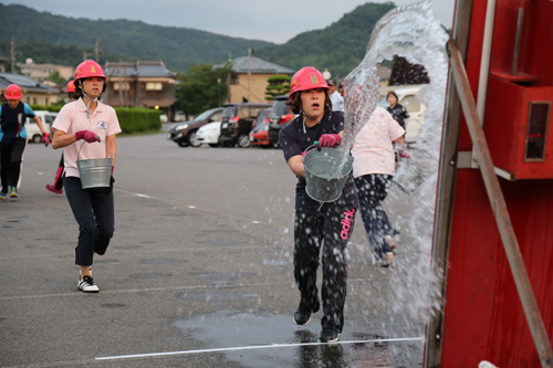長門市の代表として、日置婦人防火クラブが県大会に出場
