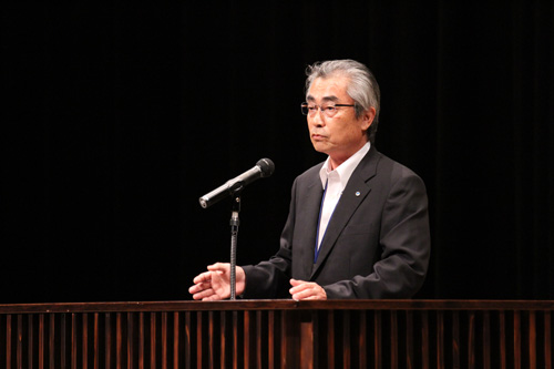 「これからは答えをつくりだす時代」と講評で述べた松浦教育長