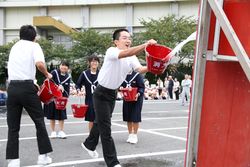 水バケツ消火に挑戦 長門市ホームページ