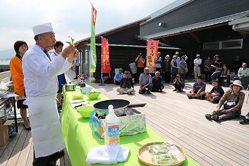 会場は、センザキッチンのシーサイドデッキ