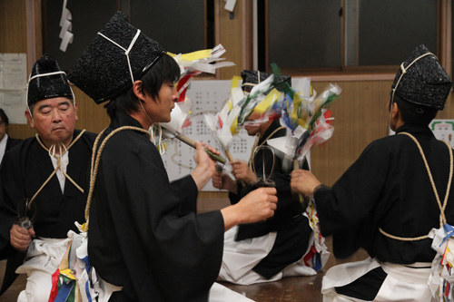 この日は14種類の舞を披露