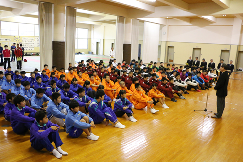「心を熱くさせる走りに期待」と大西市長