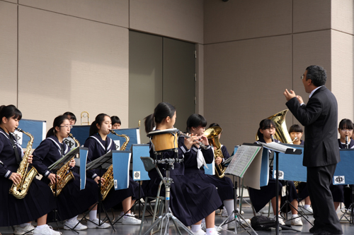 菱海中学校吹奏楽部の演奏