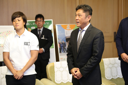 チームの発足と入替戦出場を報告するゼネラルマネージャーの藪木宏之さん