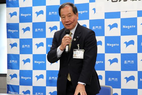 「地域で新しい事業に挑戦する若い人を金融面で支援してほしい」と大西市長