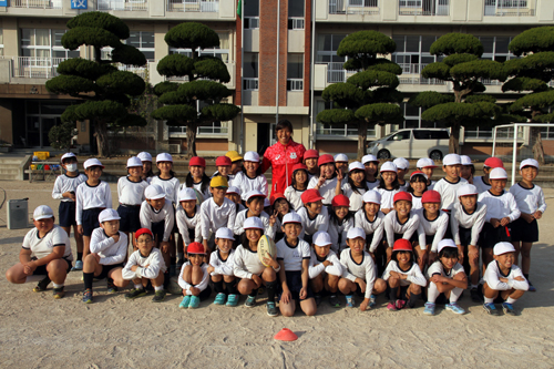 講師を務めたのはリオ五輪女子ラグビー日本代表でながとブルーエンジェルス所属の富田真紀子さん
