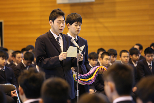 「仲間と励まし合い、困難を乗り越えてください」と生徒代表が実習生を激励