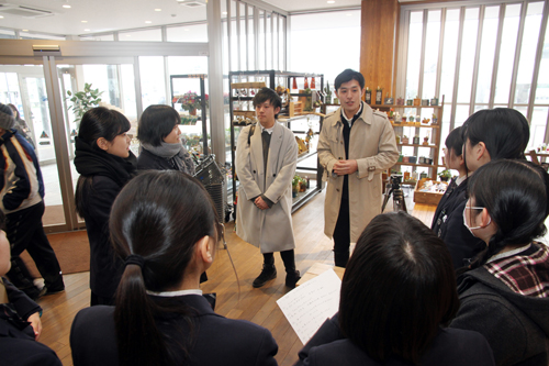 4月にセンザキッチンにテナントを出店する若手事業者とともに新規事業の立ち上げを経験