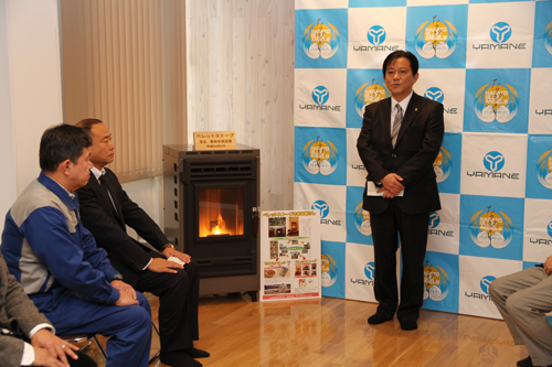 「多くの人に体感していただき、エネルギー問題を考えるきっかけになれば」と松川部長