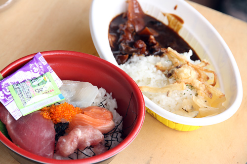 この日試食用に用意されたのは海鮮丼とカレー