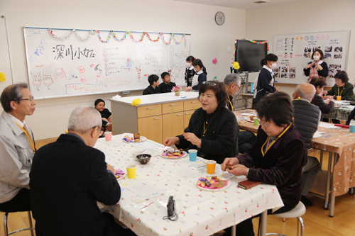 地域の人へ感謝の気持ちを伝えるために開催された「深川小カフェ」