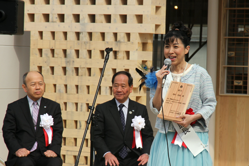 タレントでおもちゃコンサルタントの資格を持つ西村知美さんが一日館長に就任