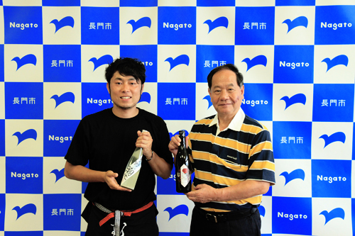 大西市長側「大吟醸　むかつく」、津田隊員側「龍宮の潮吹」