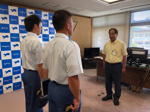 「活動の状況をしっかり職場内で共有してほしい」と大西市長