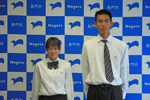 大津緑洋高校陸上部の(左から)吉村さん、姫宮さん