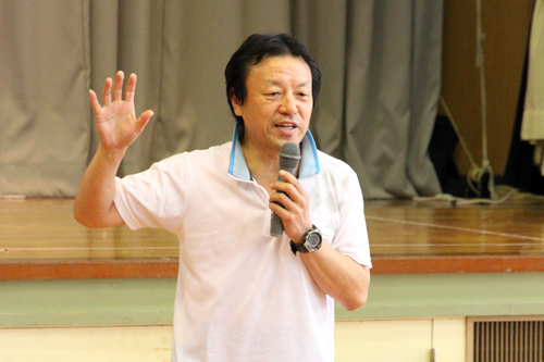 講師は山口県ラジオ体操連盟会長の吉野信朗さん