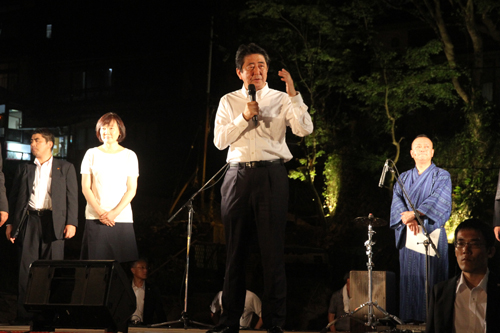 サプライズで安倍首相も訪れた