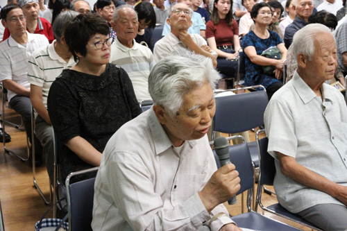 明治維新に関しての質問も行われた