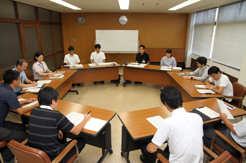 最終日に行われた職員との意見交換会
