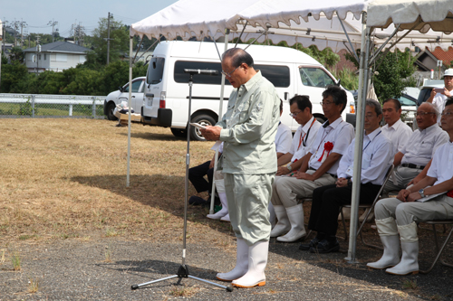 長門大津農業協同組合の小田保男組合長が祝辞を述べた