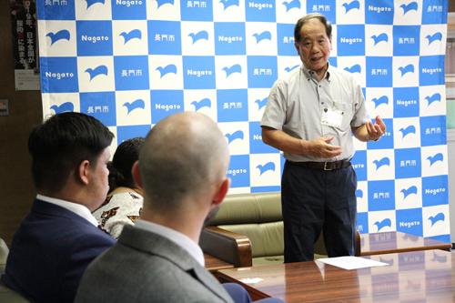 積極的に地域の人と関わる機会を作り、地域に溶け込んでほしいと大西市長