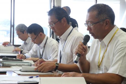 事務局より長野県小谷村で開催された第24回全国棚田サミットの視察報告などが行われた