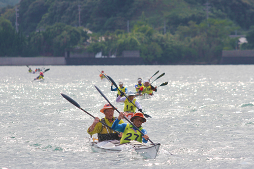 雄大な油谷湾をシーカヤックで楽しむ