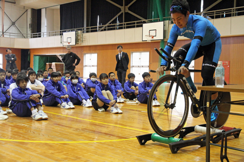 一丸選手の走行デモンストレーション