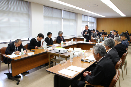 長門湯本温泉観光まちづくり推進会議は、市長ほか地区住民、観光関係者、有識者で組織される