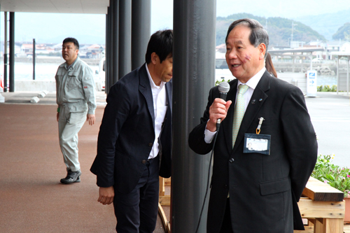 「これからも皆さんに愛される道の駅を目指していきたい」と大西市長