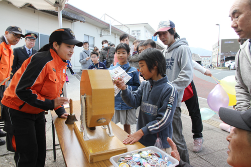 スタンプを集めて抽選会に参加