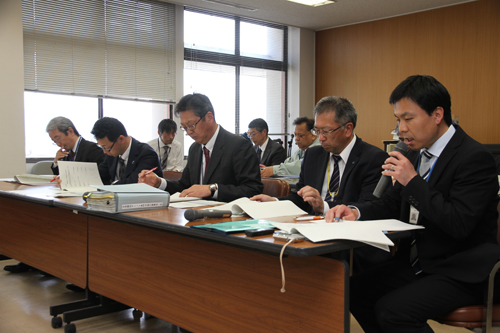 事務局より審議事項の説明