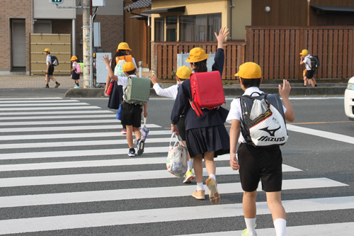 5月20日は交通事故死ゼロを目指す日に指定