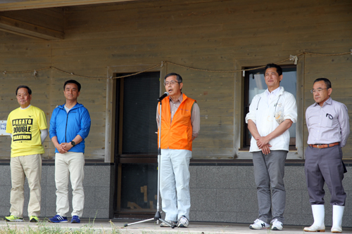 「一緒に清掃活動できることをうれしく思う」と日置まちづくり協議会の上田会長