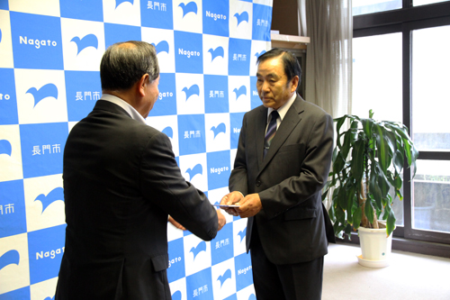 長い間務められたのも家族や団員などみんなのおかげと語る永松さん