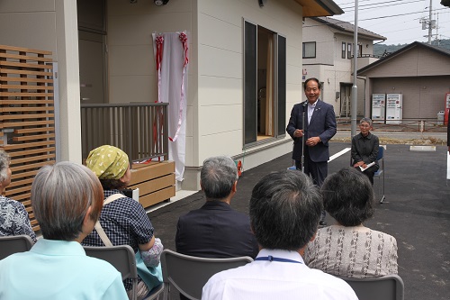 「保育園と子育て支援センター、そしてボランティアハウスが連携し、相乗効果を高めていくことを期待したい」と大西市長